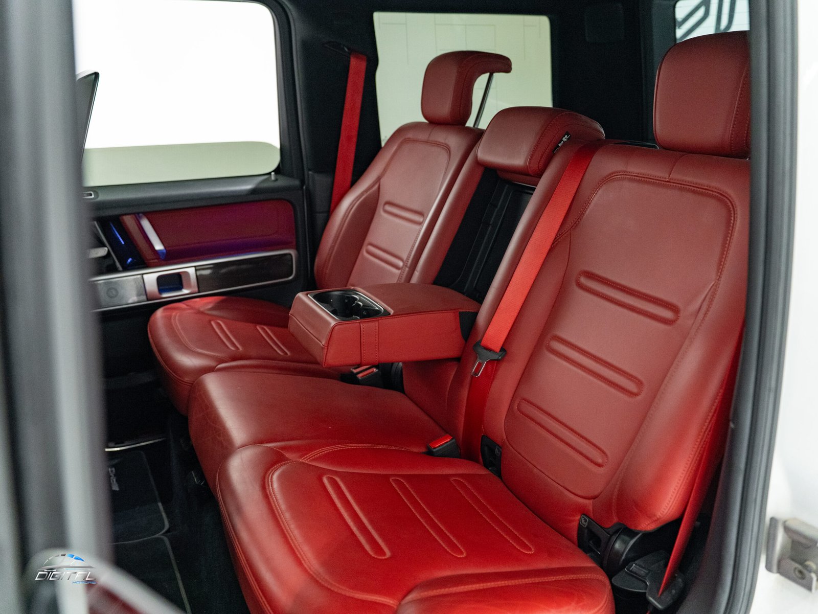 
								Mercedes-Benz G-Class 63 AMG full									