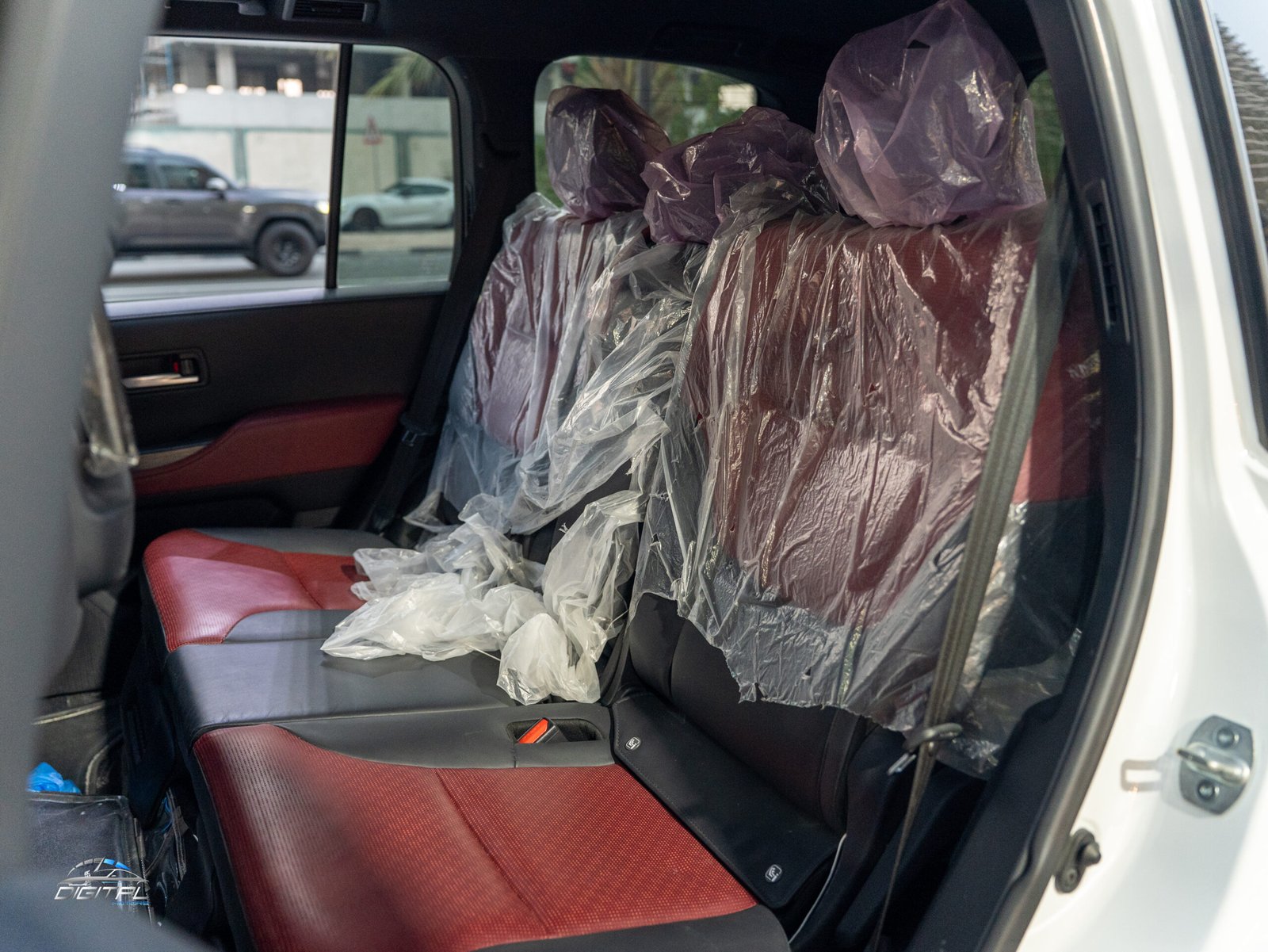 
								Toyota Land Cruiser VXR Twin Turbo full									