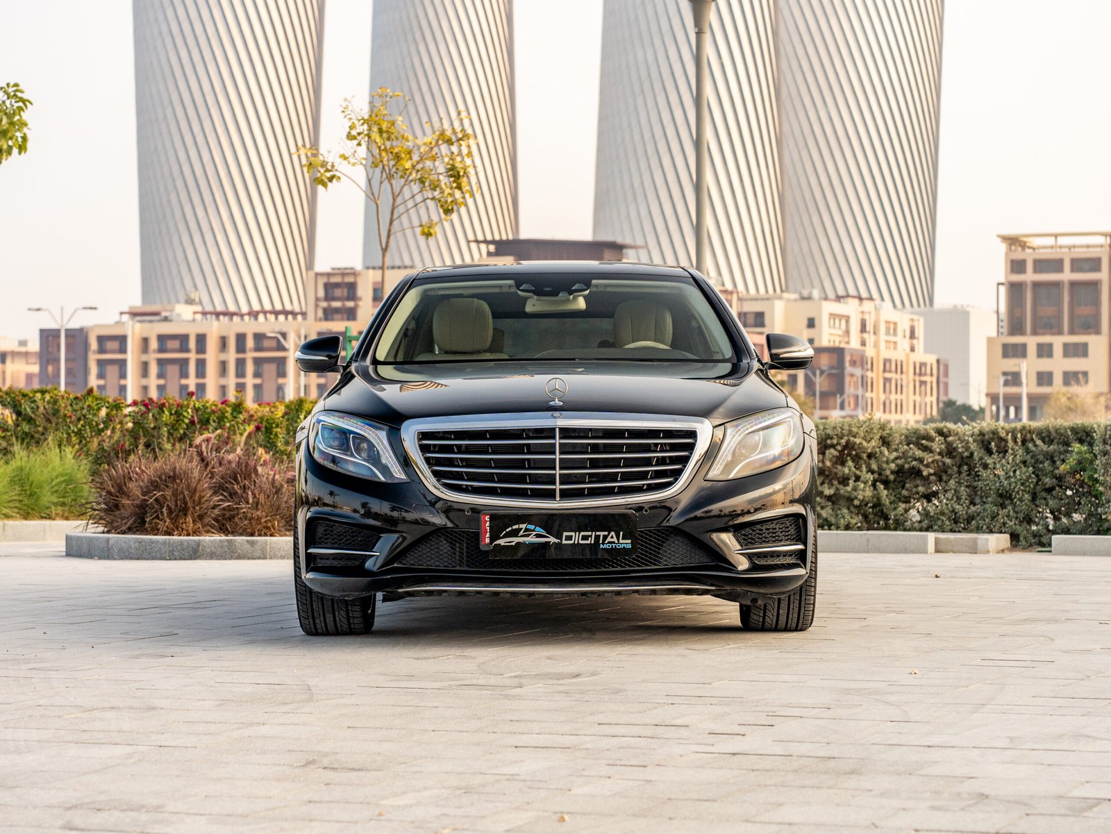 
								Mercedes-Benz S-Class 400 full									