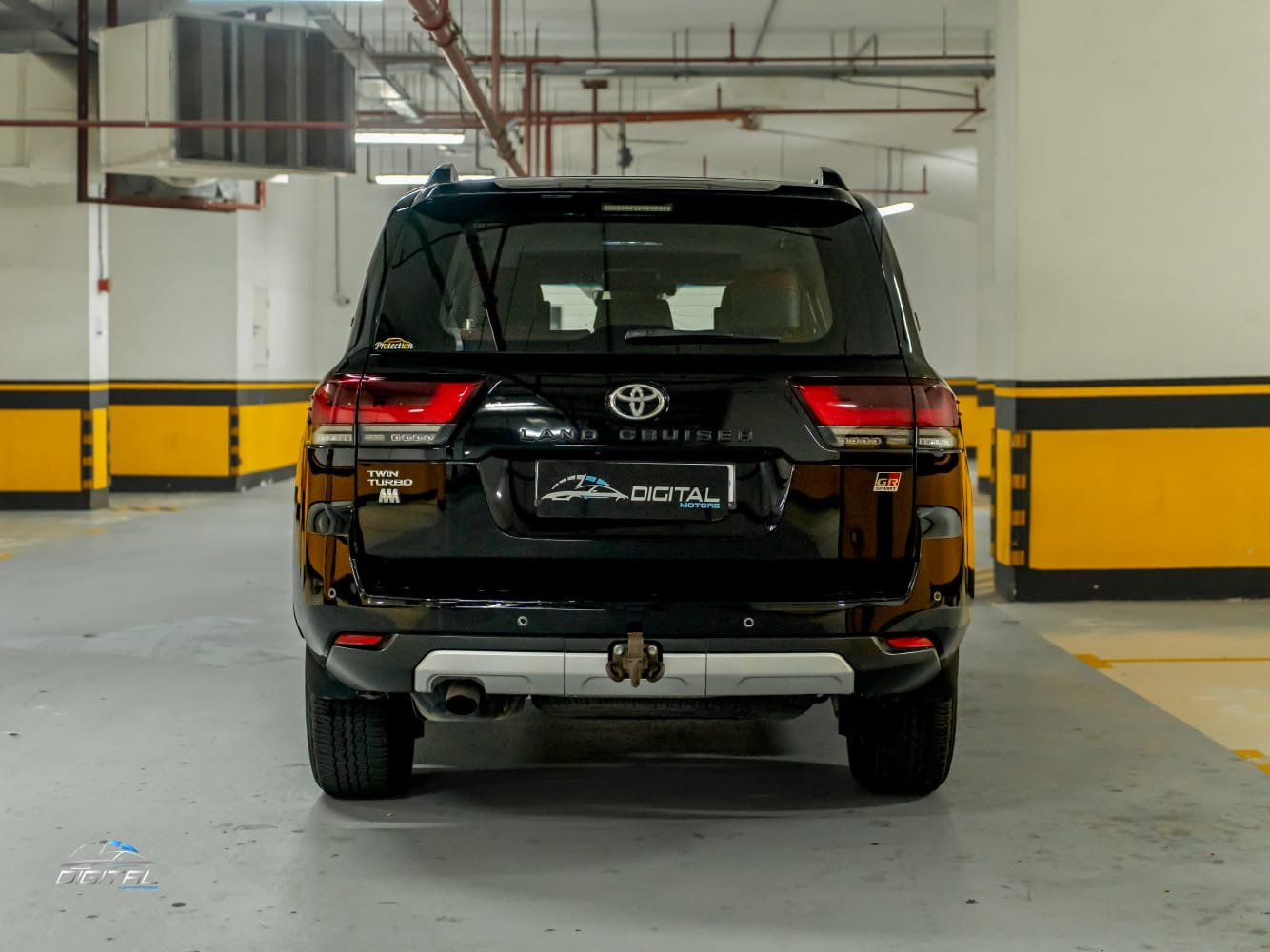 
								Toyota Land Cruiser GR Sport Twin Turbo full									