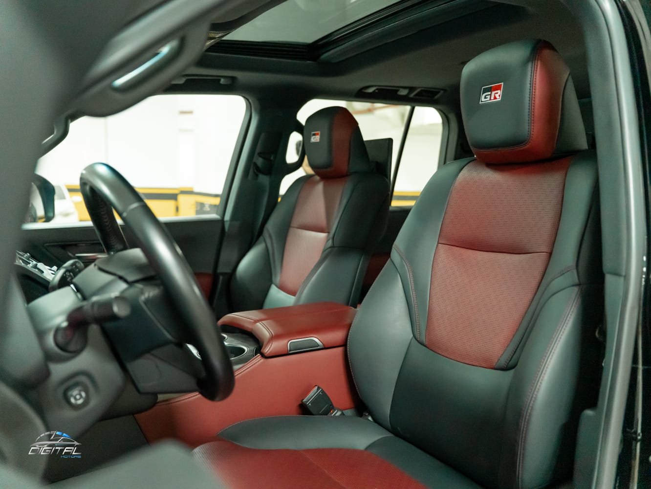 
								Toyota Land Cruiser GR Sport Twin Turbo full									