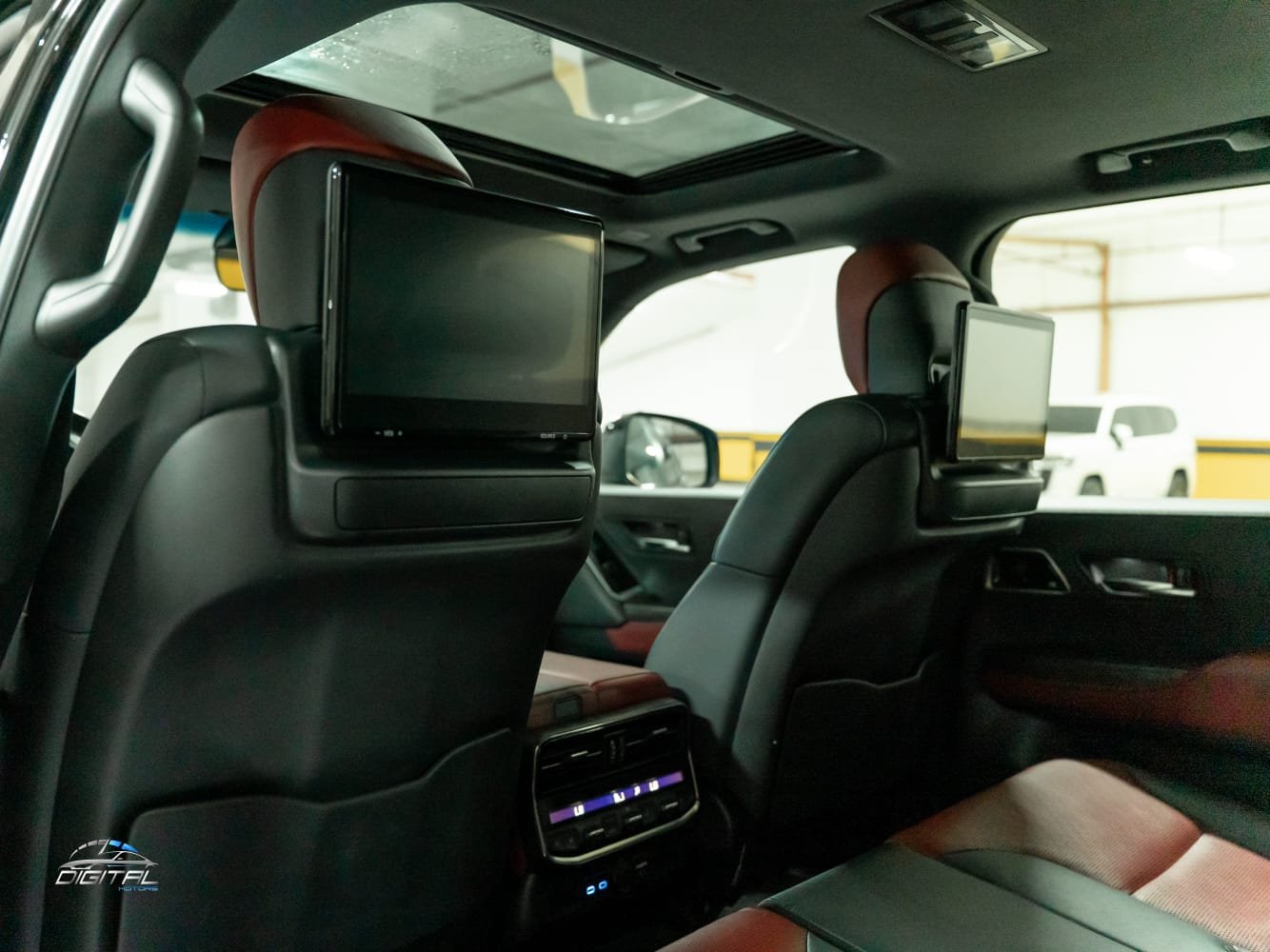 
								Toyota Land Cruiser GR Sport Twin Turbo full									