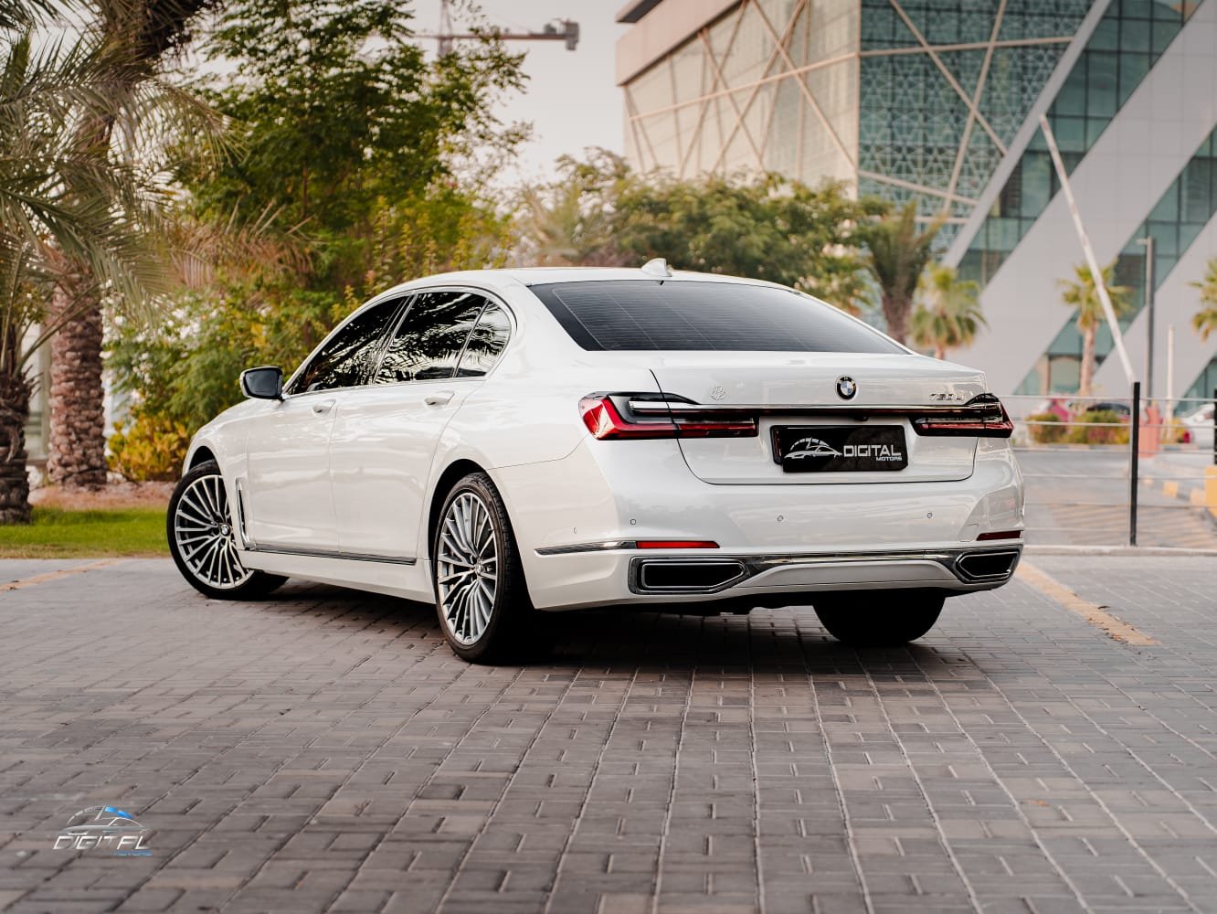 
								BMW 7-Series 730 Li full									