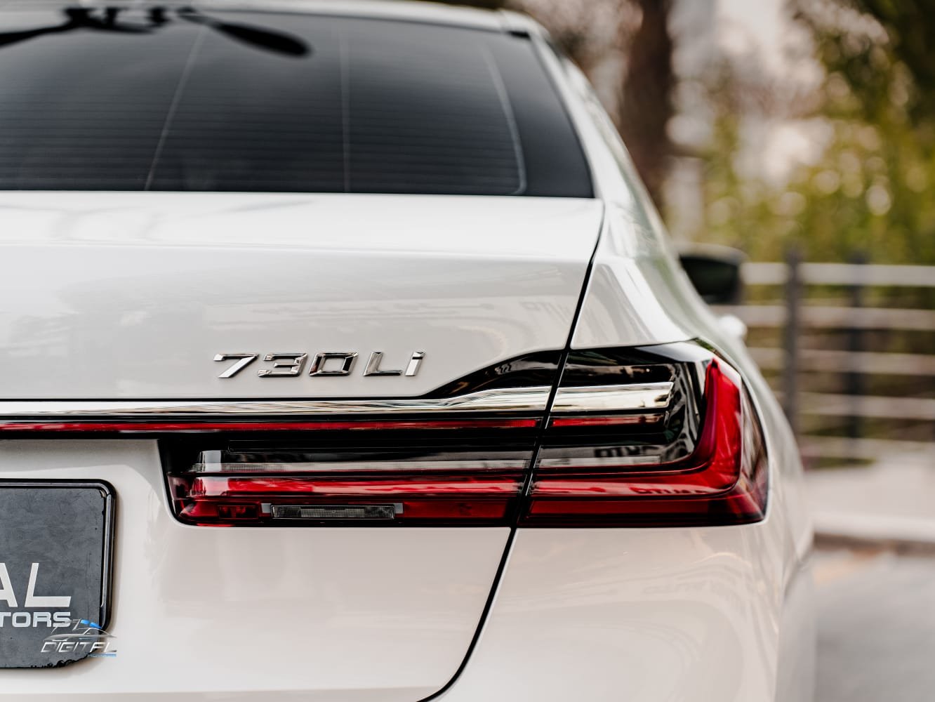 
								BMW 7-Series 730 Li full									