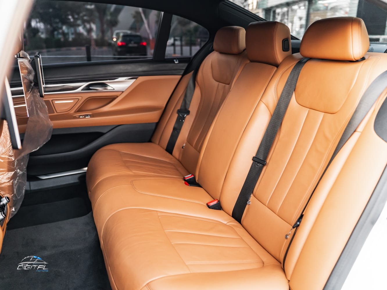 
								BMW 7-Series 730 Li full									