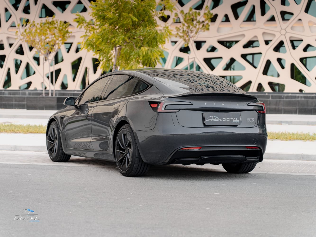 
								Tesla Model 3 2025 full									