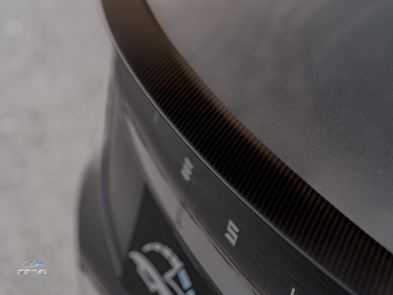 
								Tesla Model 3 2025 full									