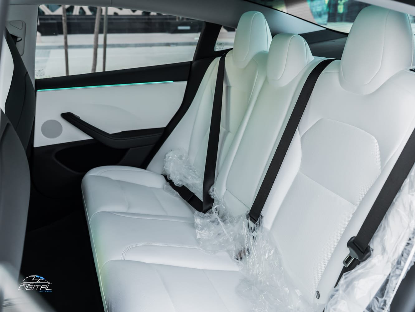 
								Tesla Model 3 2025 full									