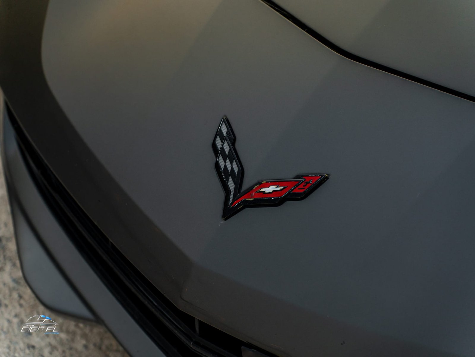 
								Chevrolet Corvette full									