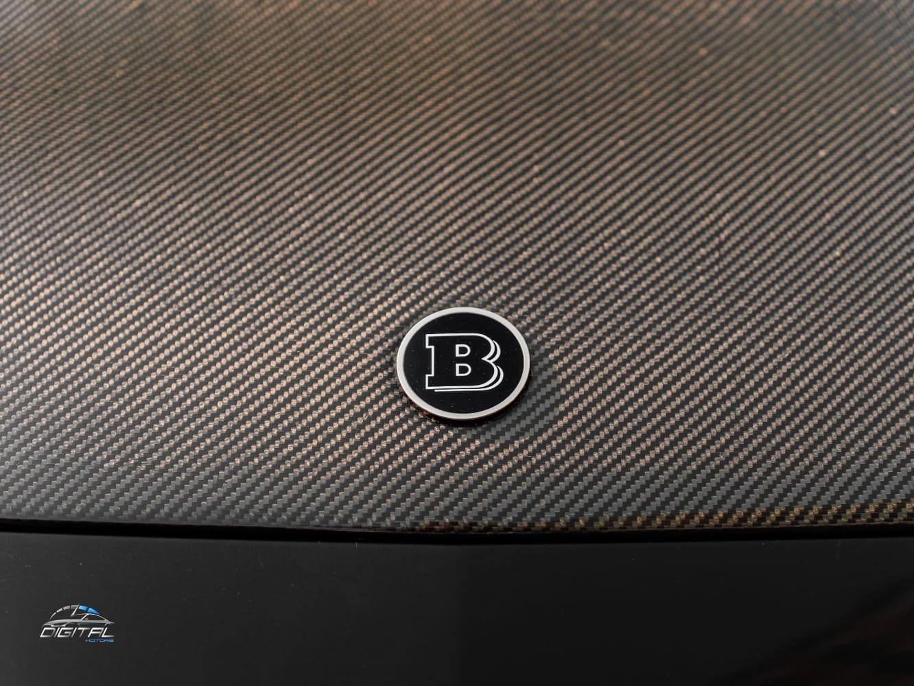 
								Mercedes-Benz C-Class 63 AMG S full									