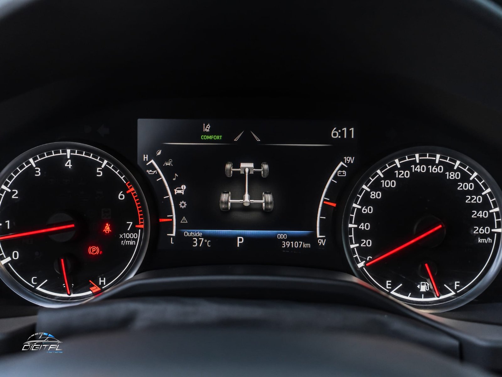 
								Toyota Land Cruiser VXR full									