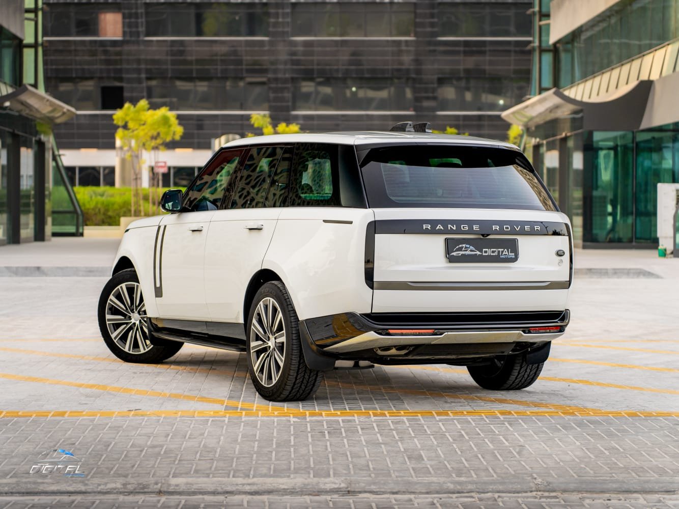 
								Land Rover Range Rover Vogue HSE full									