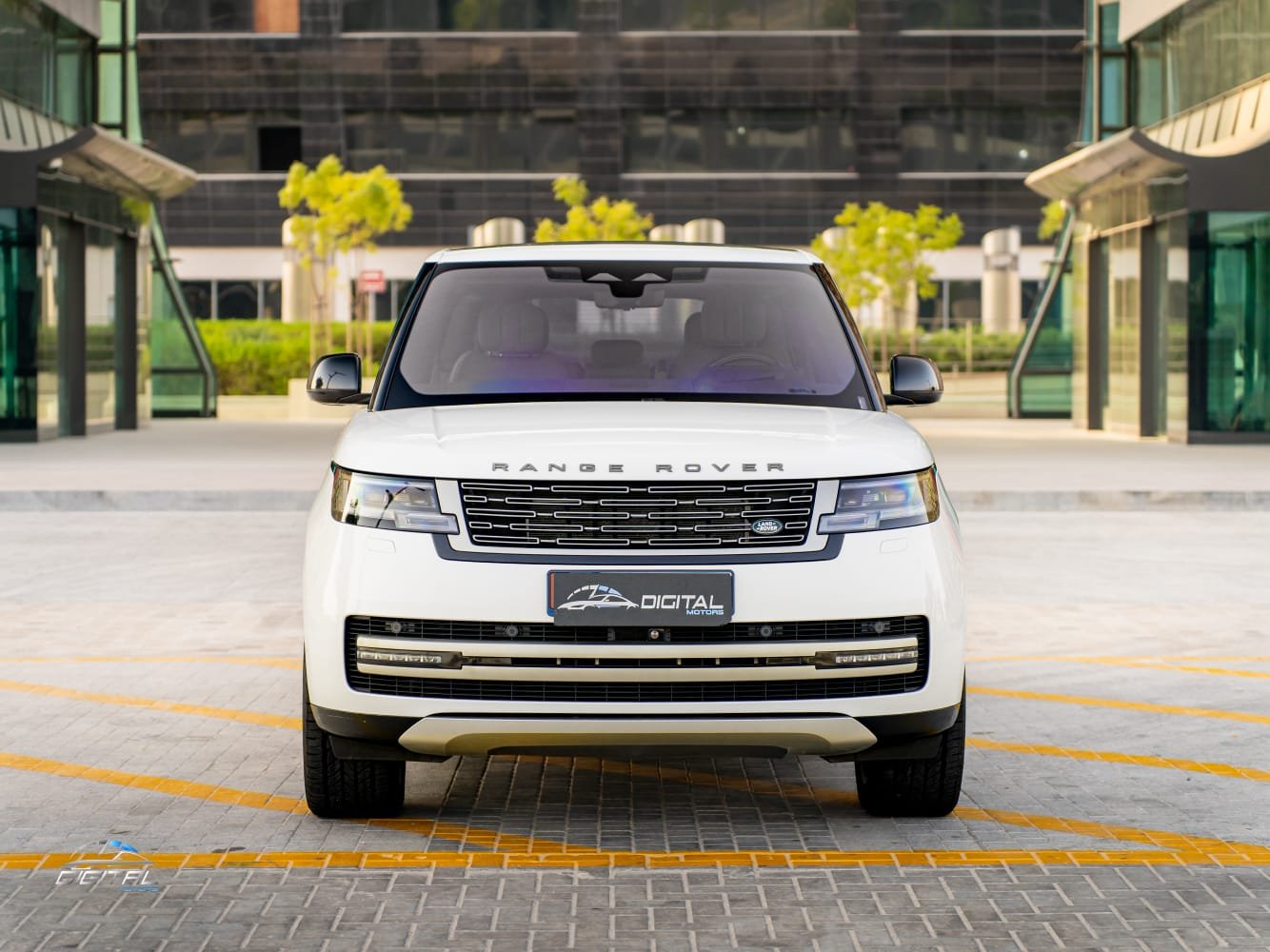 
								Land Rover Range Rover Vogue HSE full									