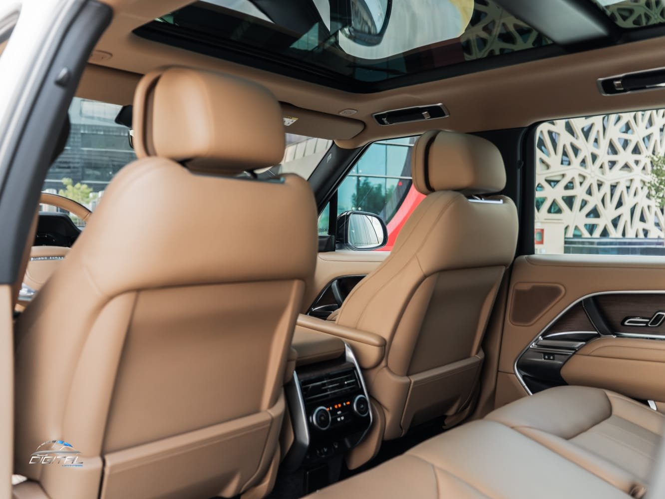 
								Land Rover Range Rover Vogue HSE full									