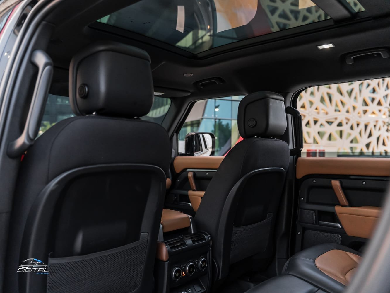 
								Land Rover Defender 110 X full									