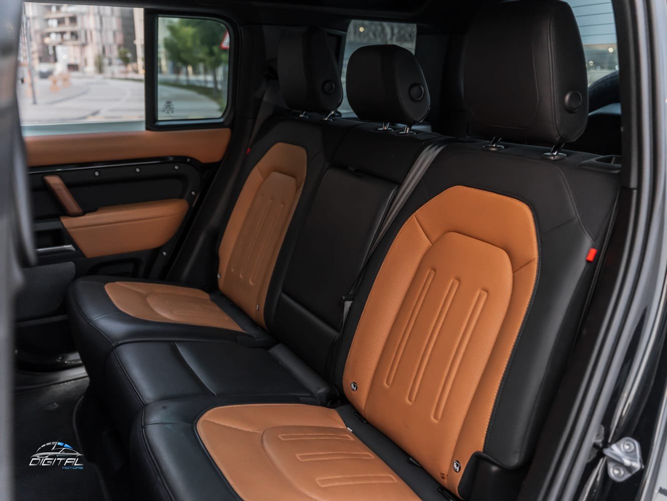 
								Land Rover Defender 110 X full									