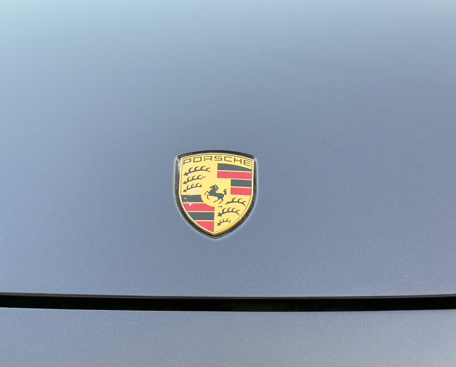 
								Porsche Cayenne full									