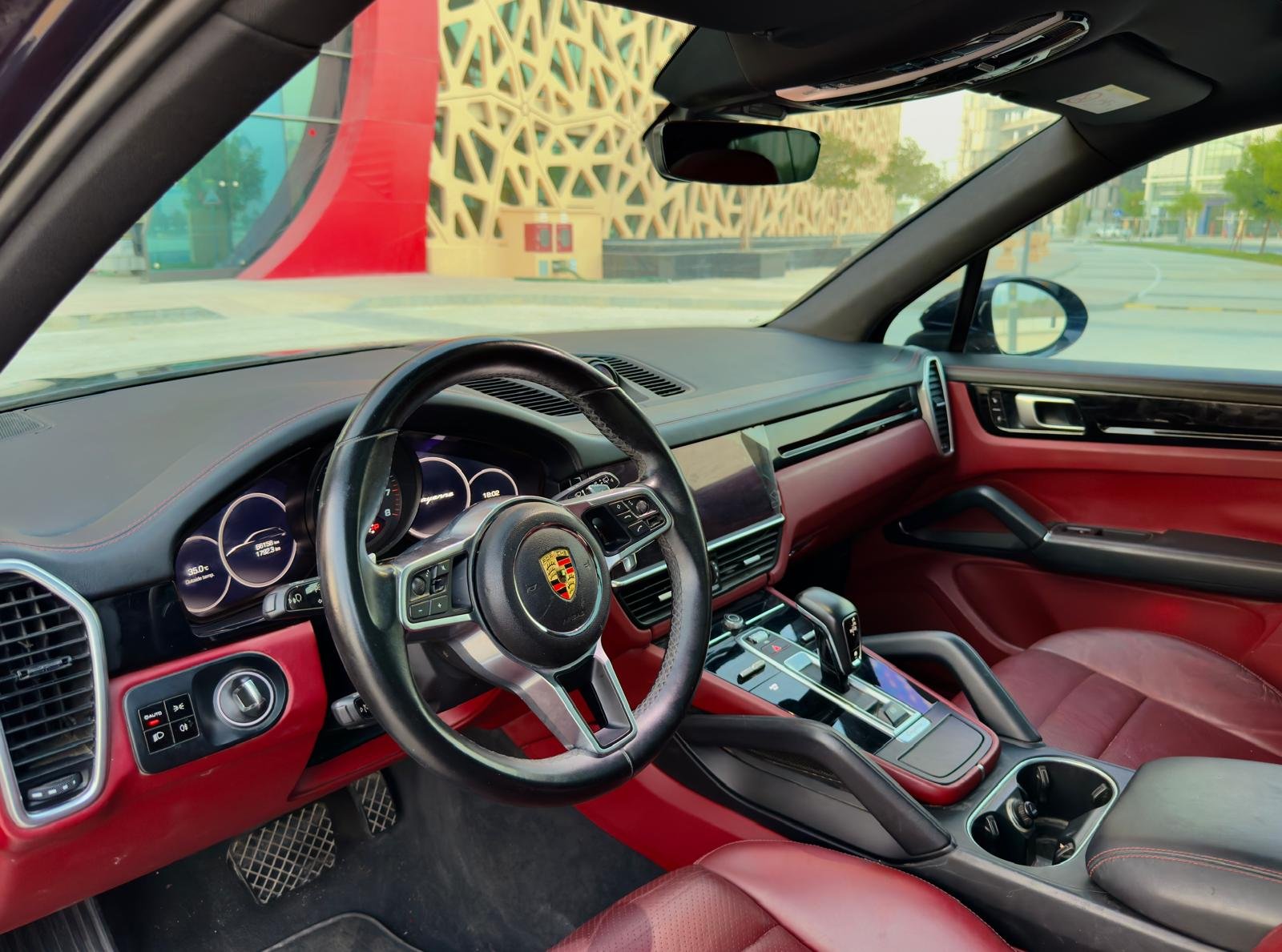 
								Porsche Cayenne full									