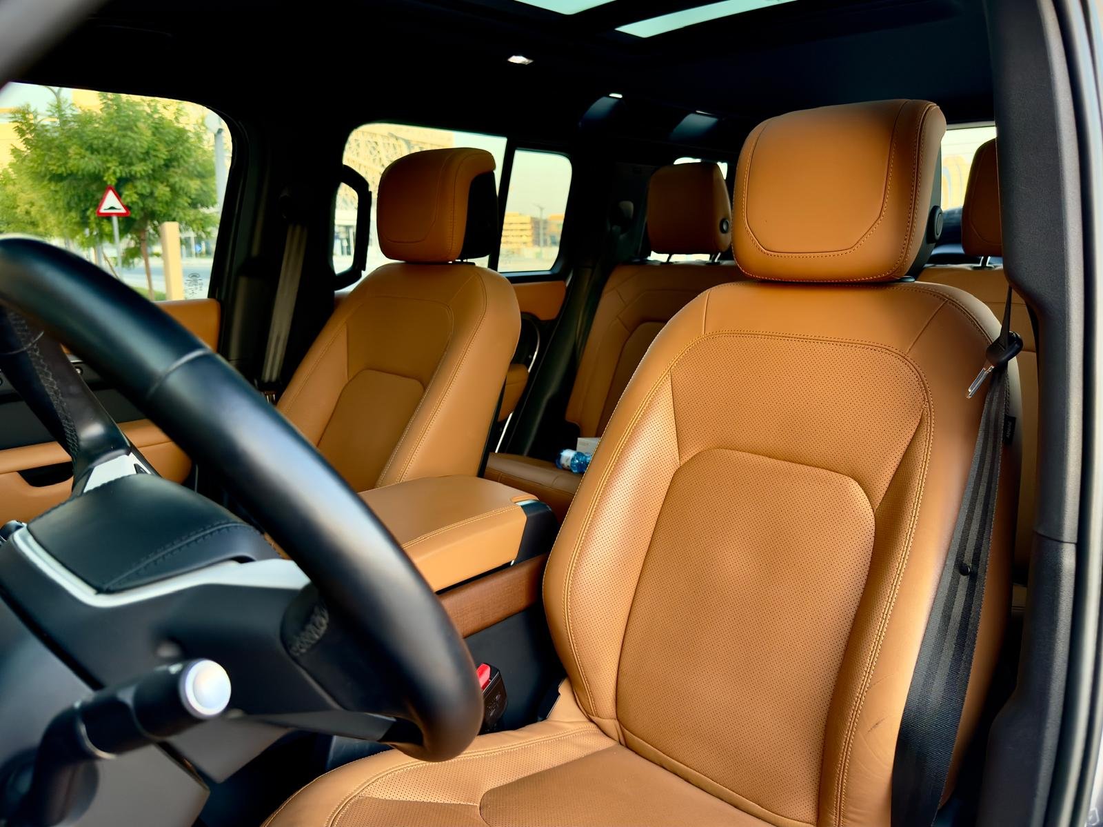 
								Land Rover Defender 110 S full									