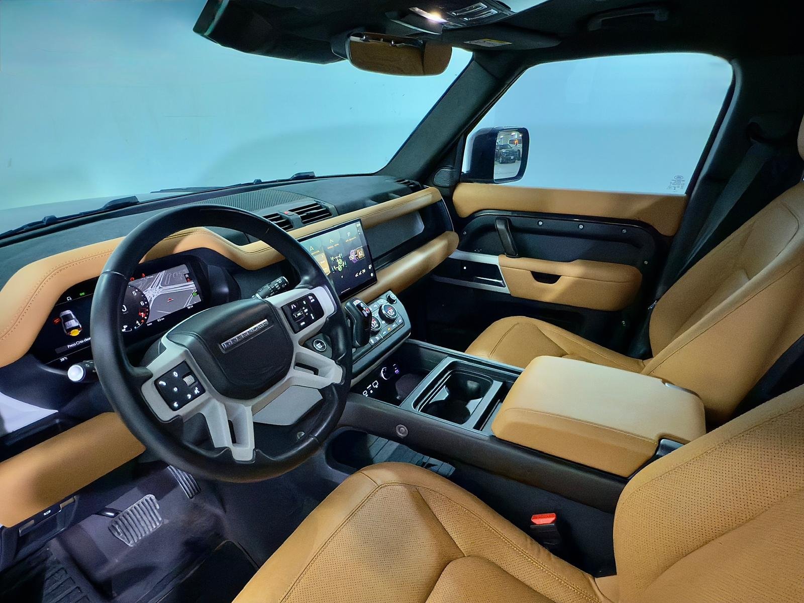 
								Land Rover Defender 110 HSE full									