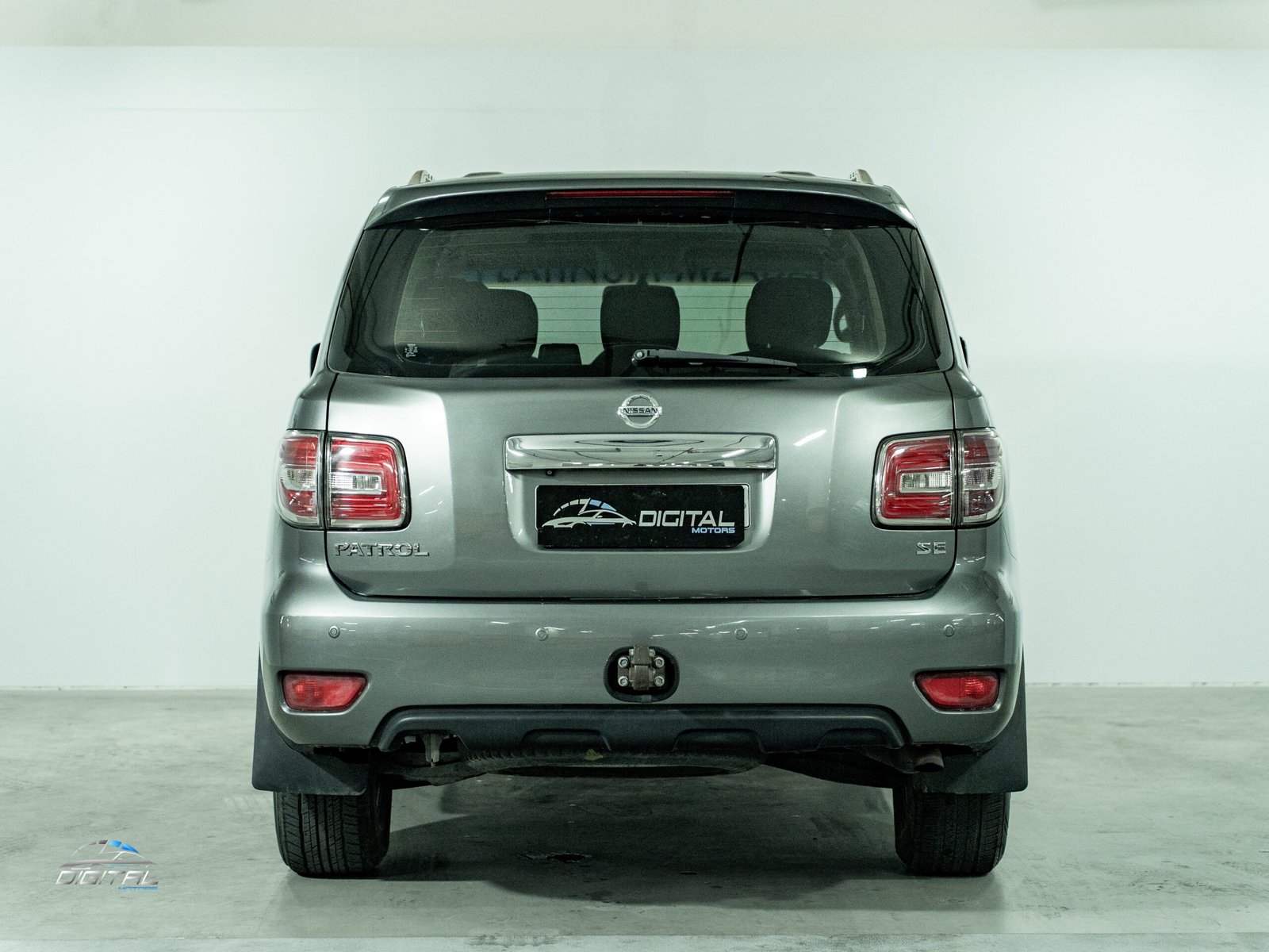 
								Nissan Patrol SE full									