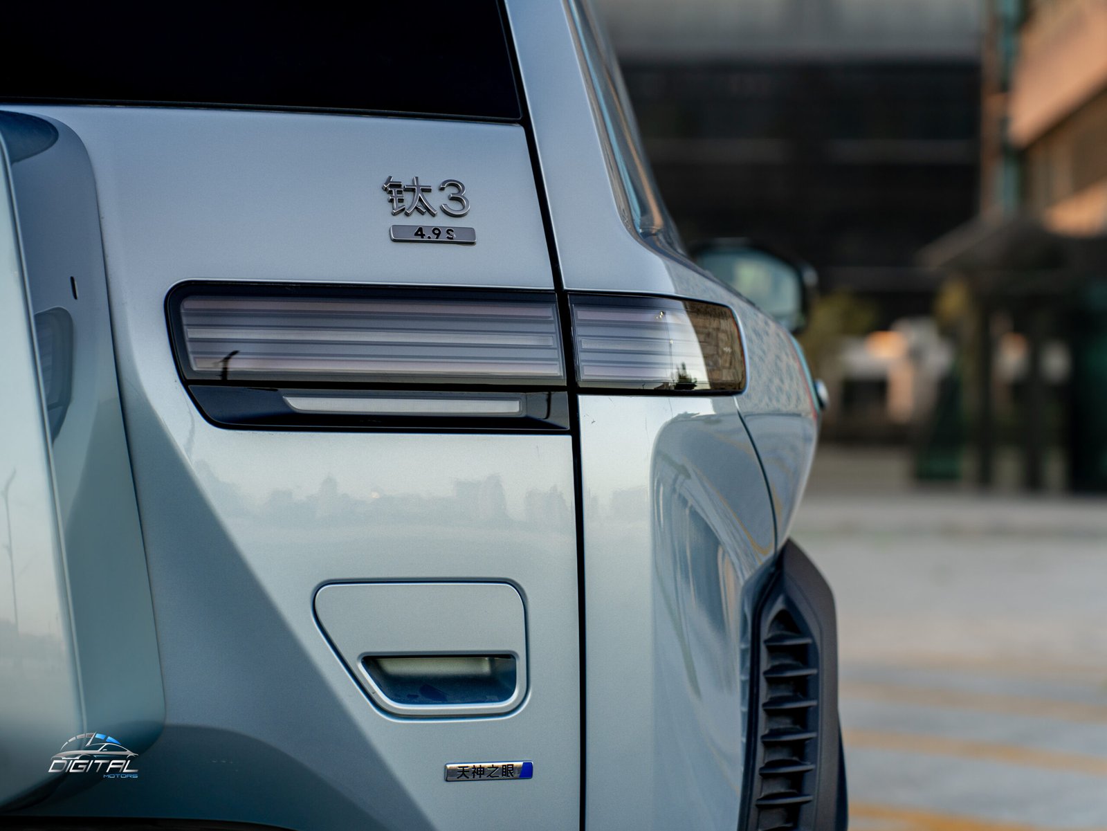 
								BYD Leopard 3 Titanium full									