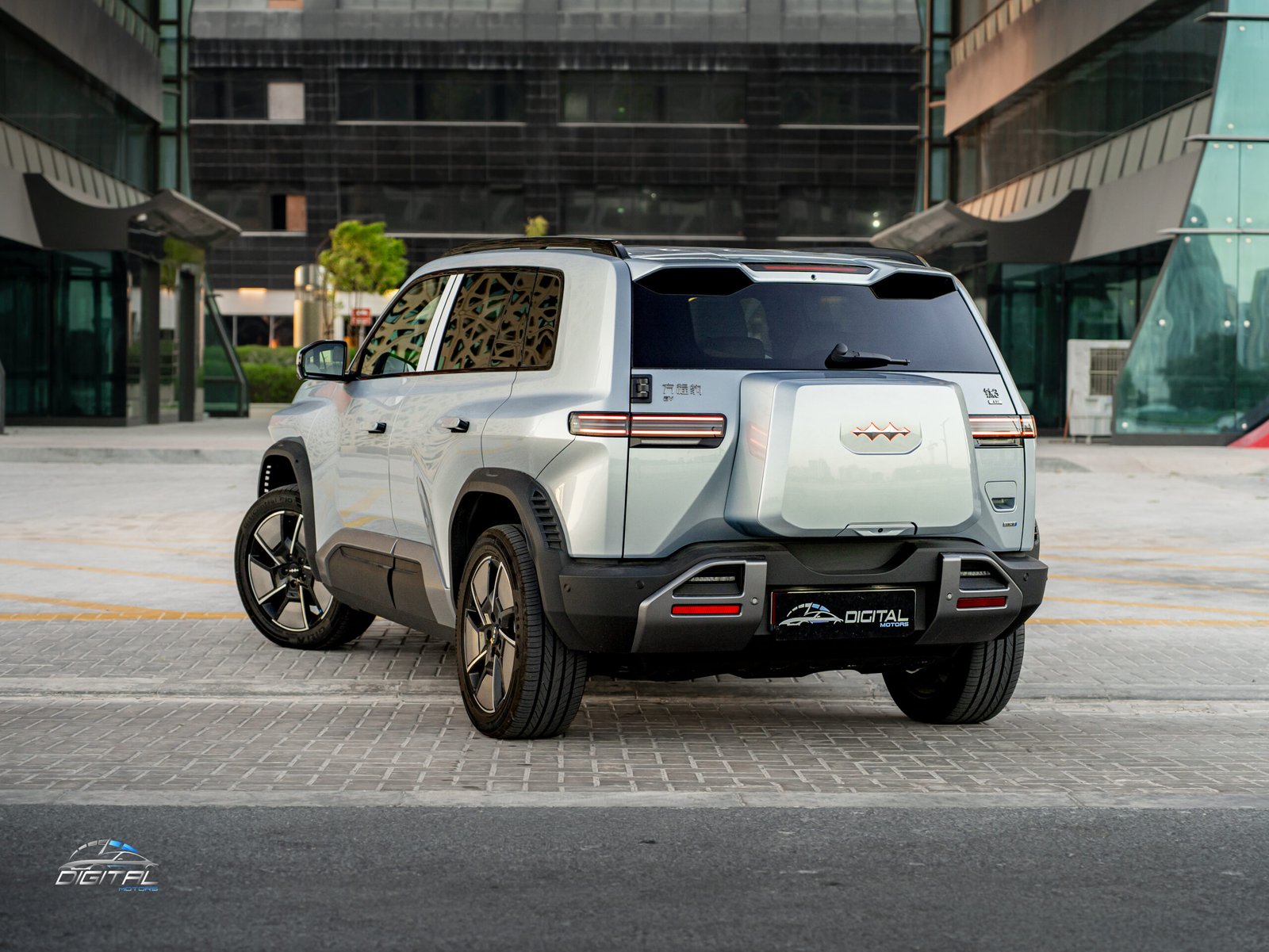 
								BYD Leopard 3 Titanium full									