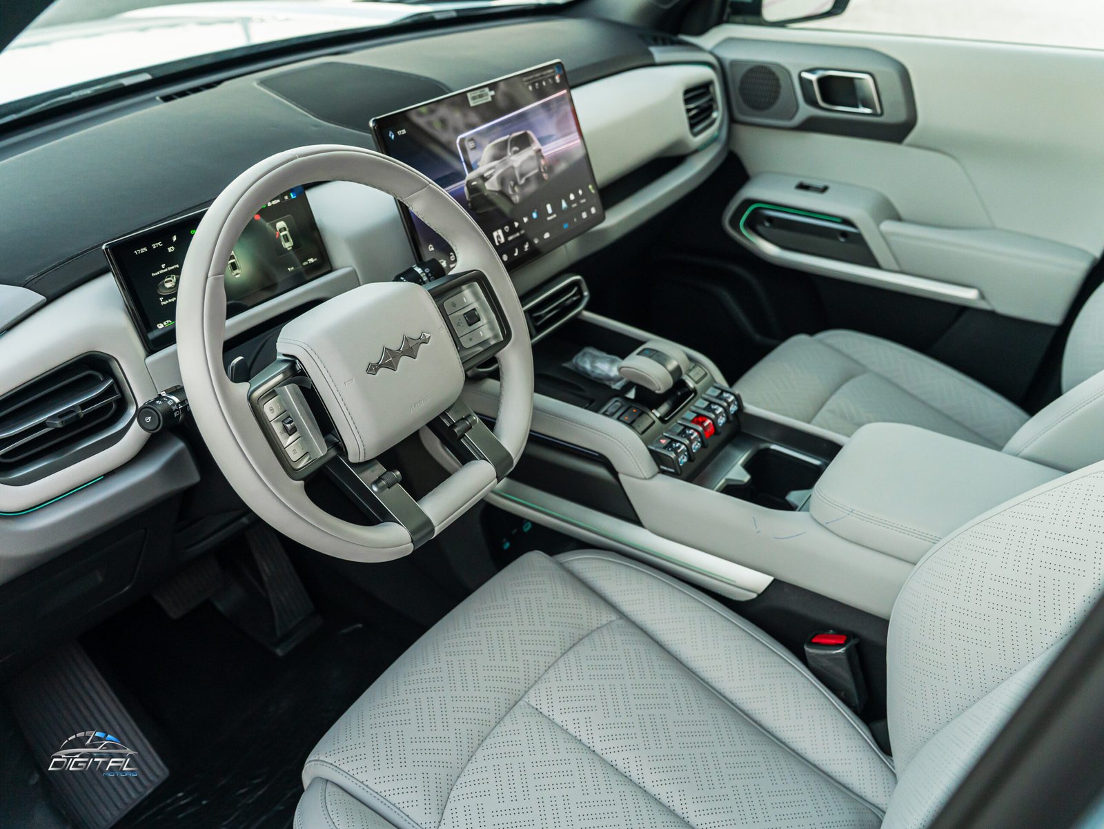 
								BYD Leopard 3 Titanium full									