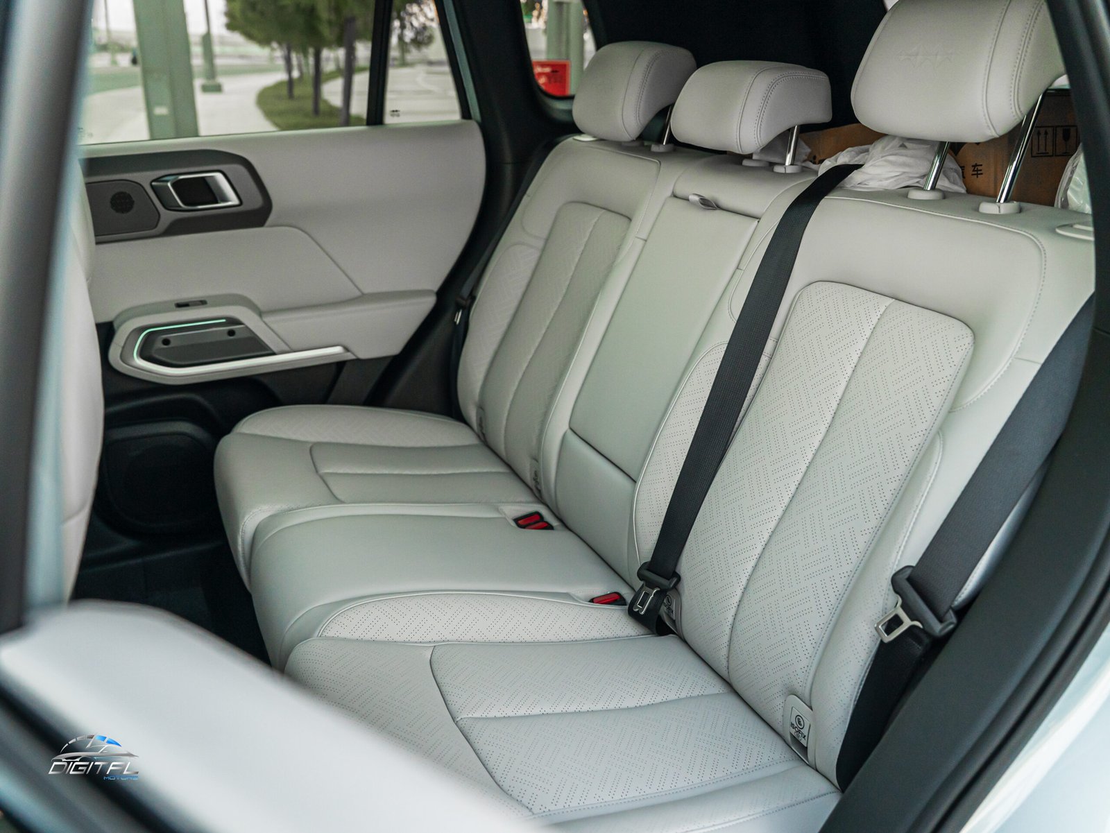 
								BYD Leopard 3 Titanium full									