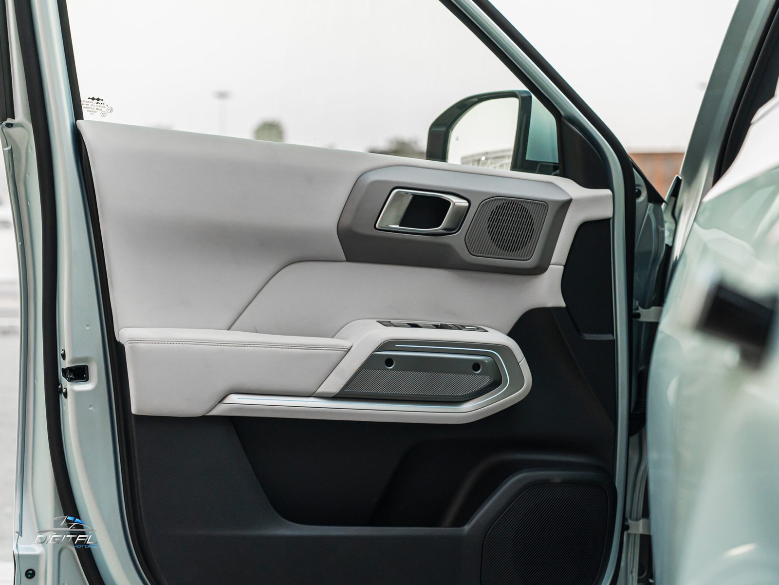 
								BYD Leopard 3 Titanium full									