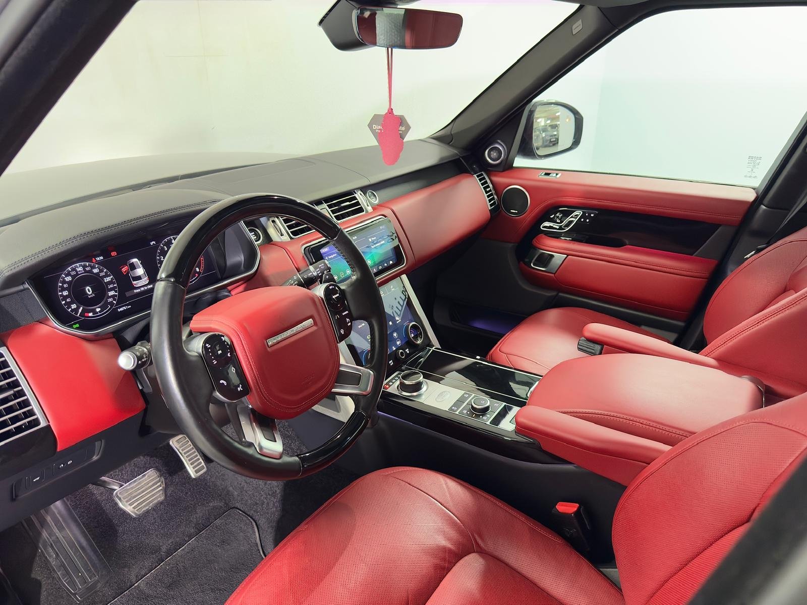 
								Land Rover Range Rover Vogue SE full									