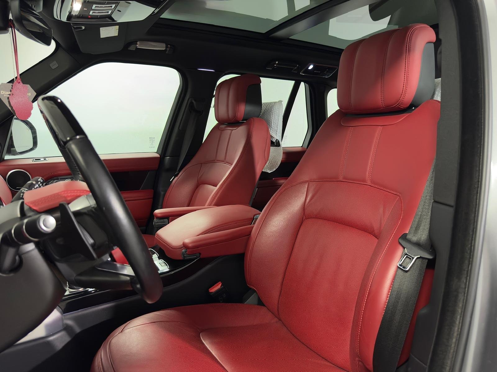 
								Land Rover Range Rover Vogue SE full									