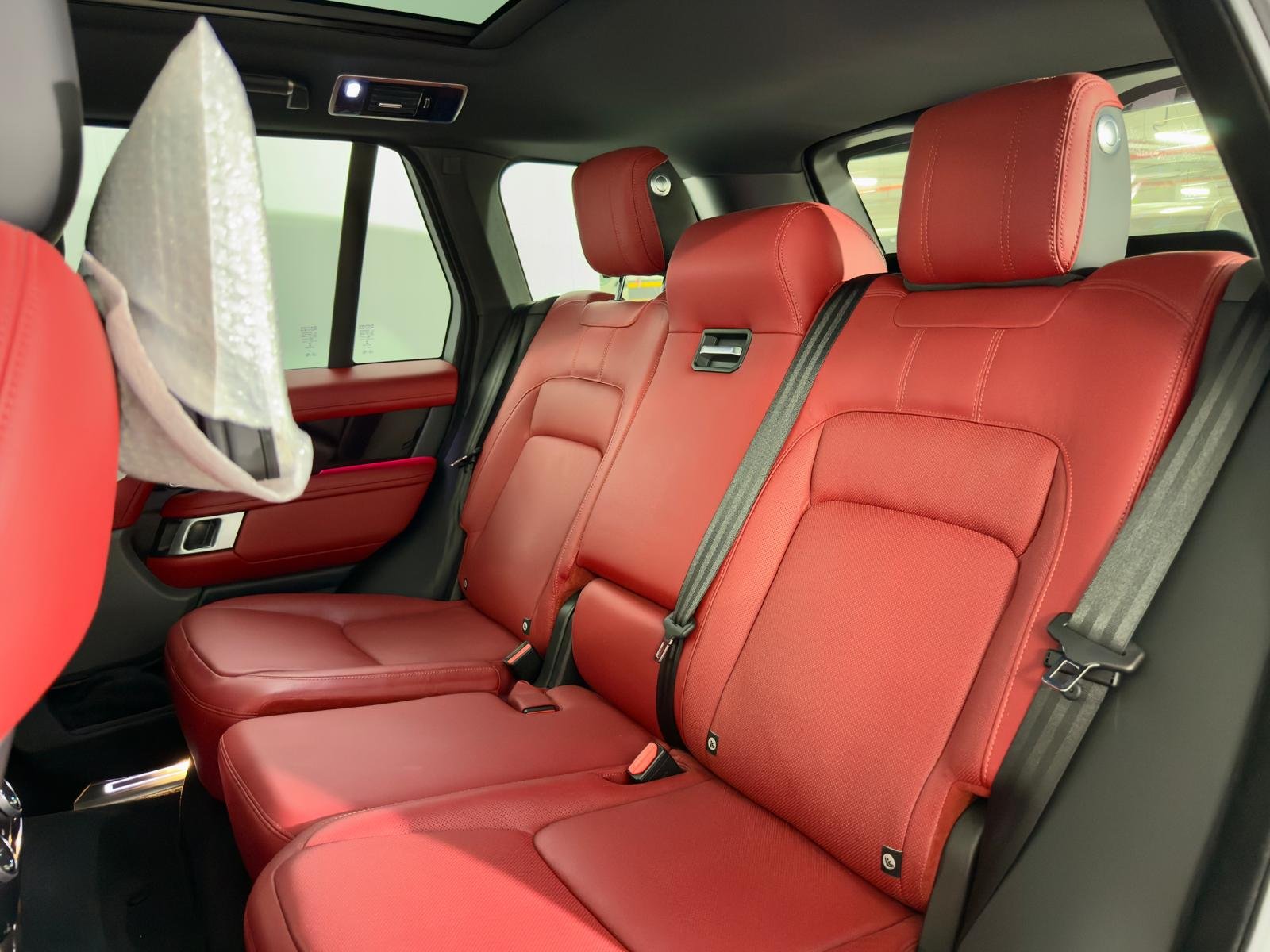 
								Land Rover Range Rover Vogue SE full									