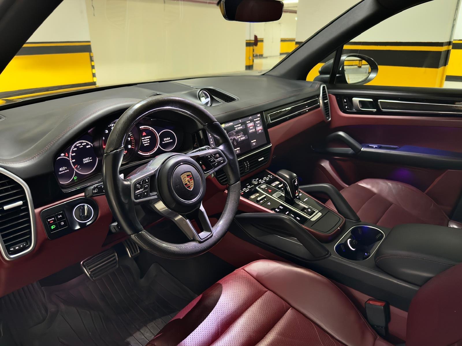 
								Porsche Cayenne S full									