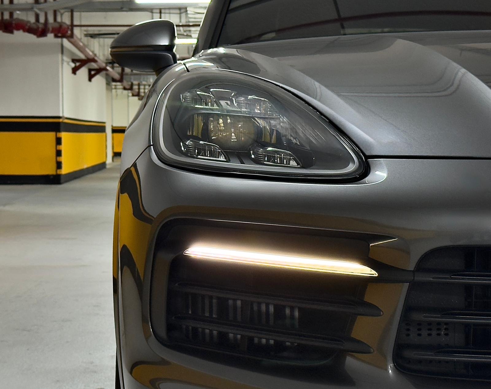 
								Porsche Cayenne S full									