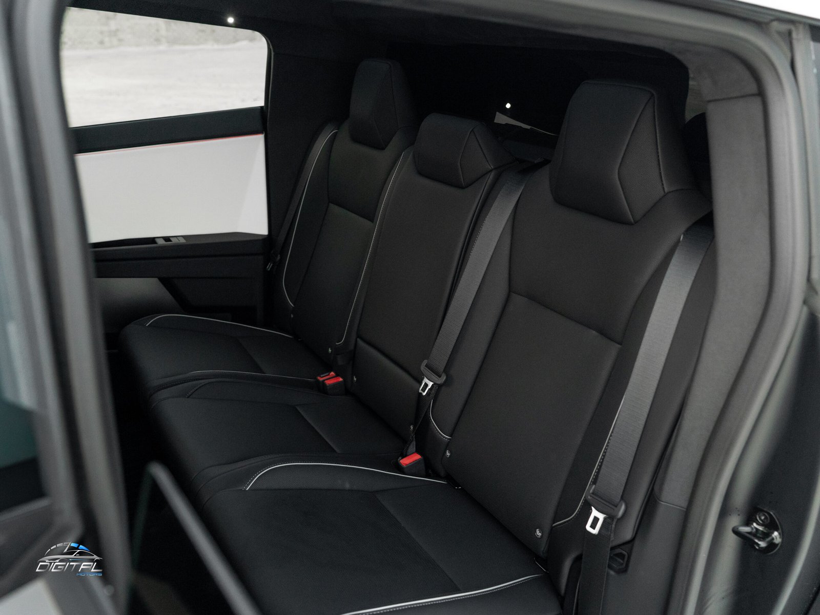 
								Tesla Cybertruck Beast full									