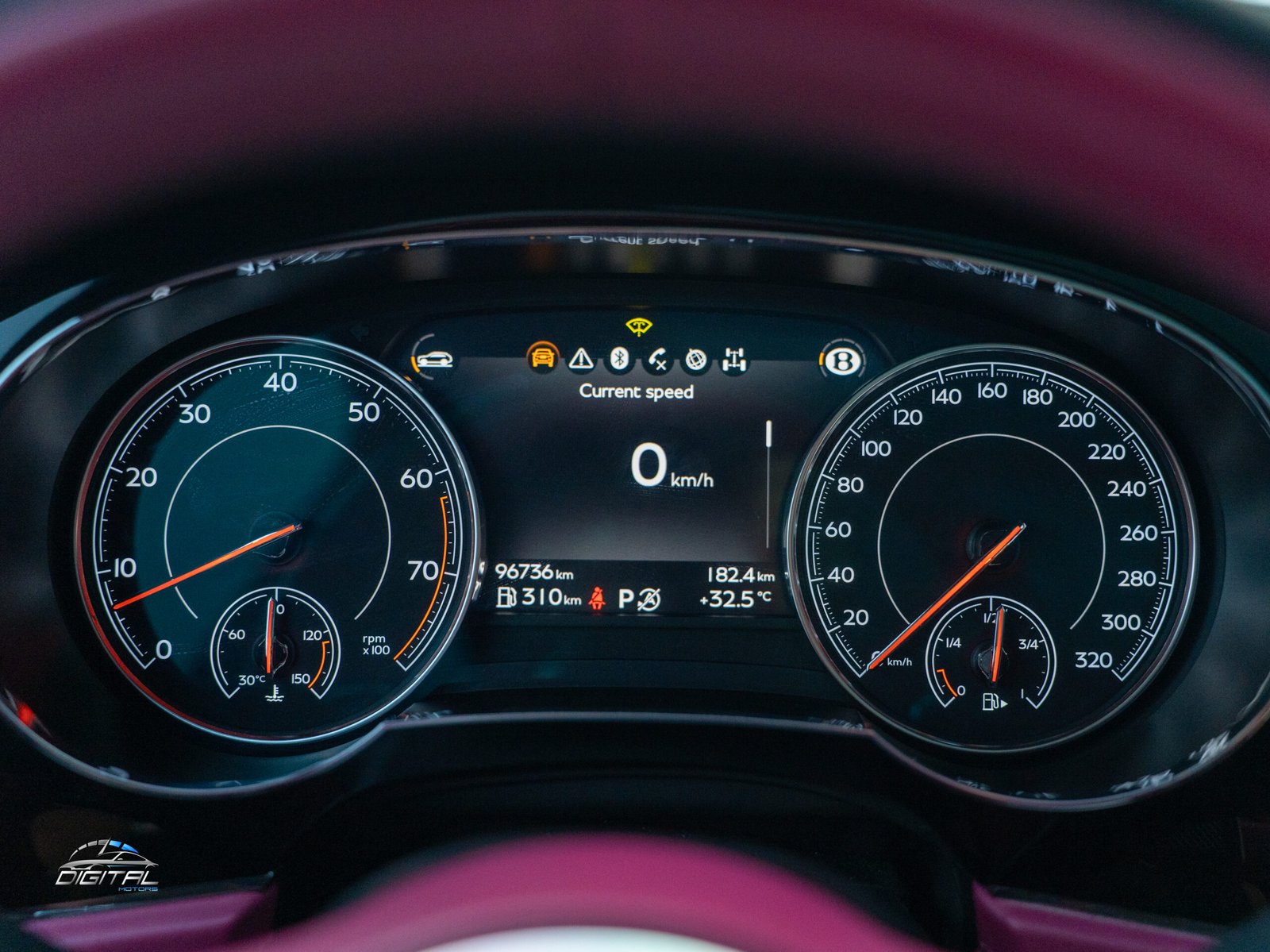 
								Bentley Bentayga Mulliner full									