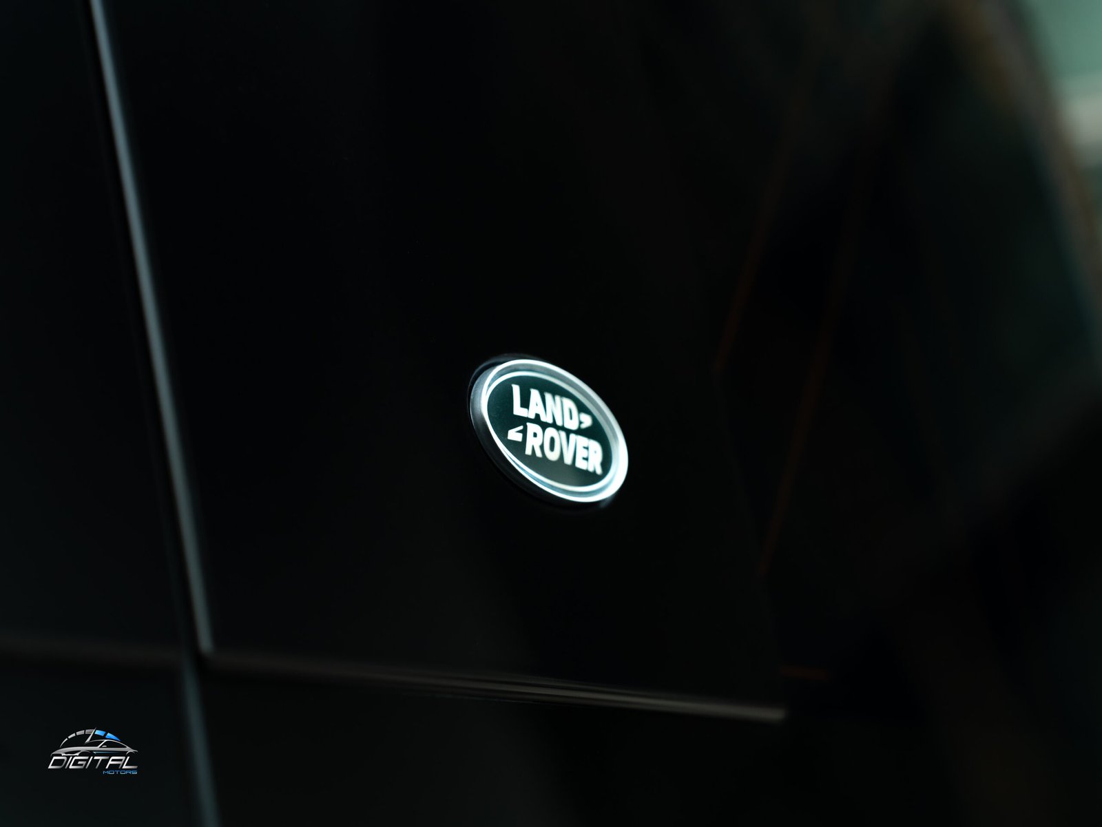 
								Land Rover Defender 110 HSE full									