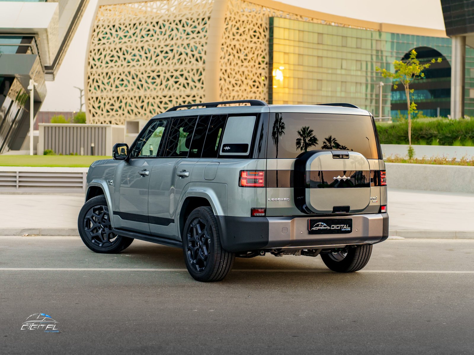 
								BYD Leopard 7 Titanium 7 full									