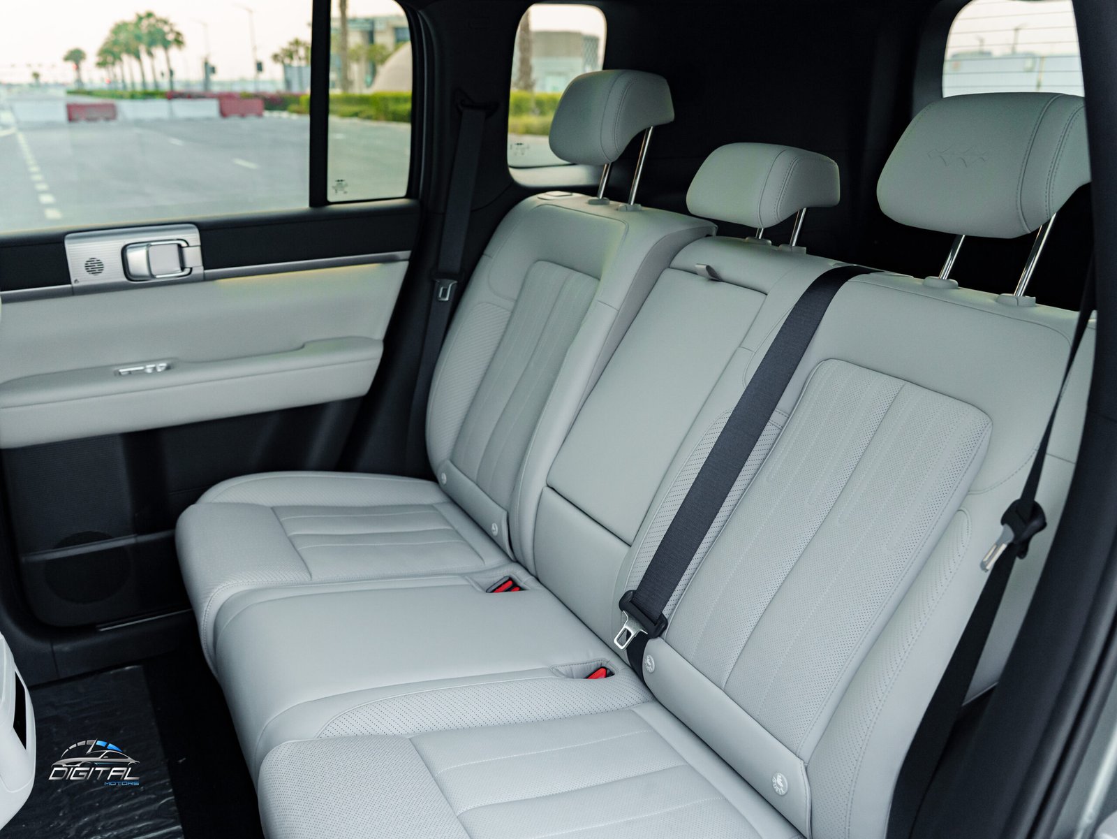 
								BYD Leopard 7 Titanium 7 full									