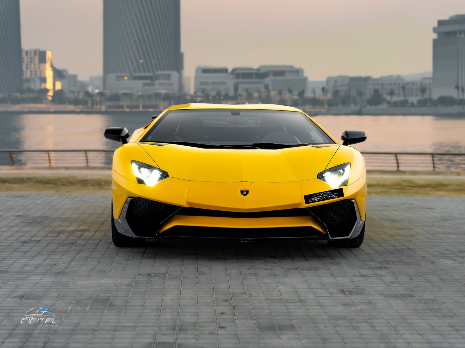 
								Lamborghini Aventador full									