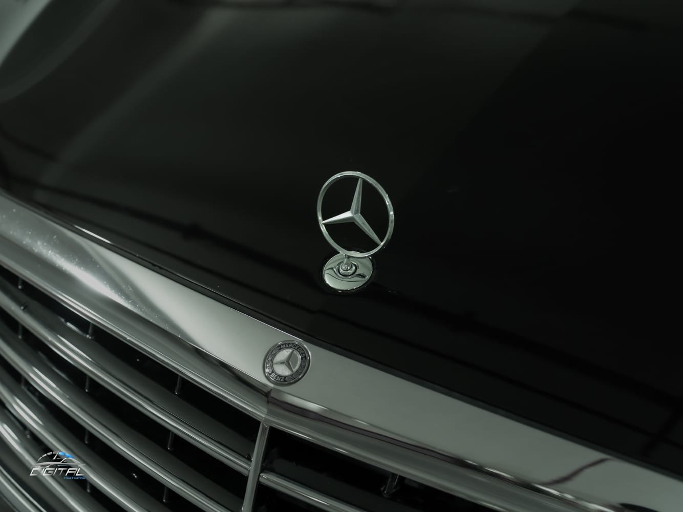 
								Mercedes Benz S-Class 400 full									