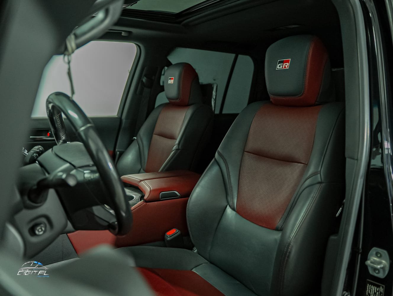 
								Toyota Land Cruiser GR Sport Twin Turbo full									