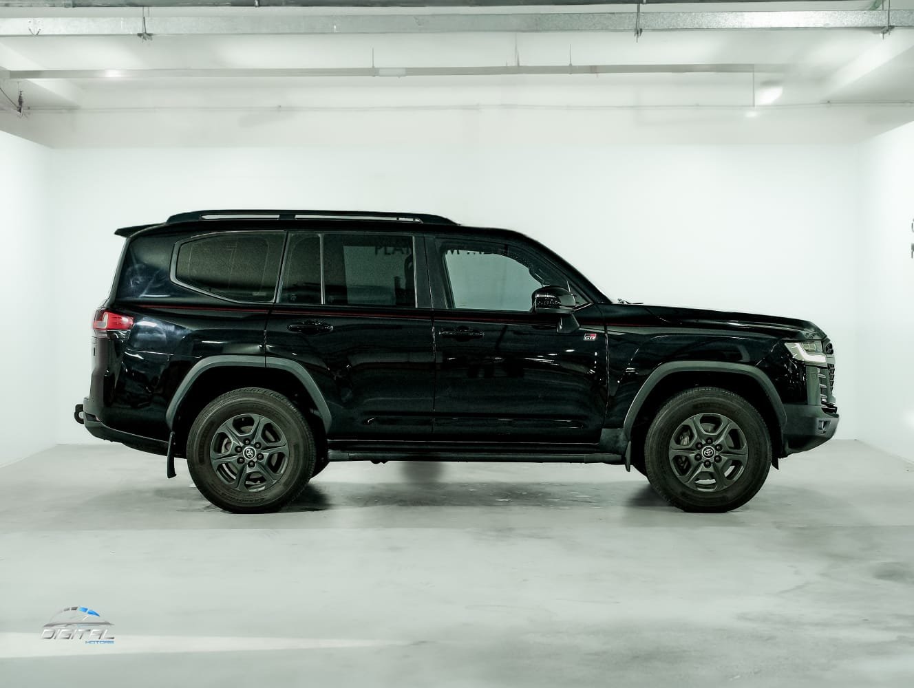 
								Toyota Land Cruiser GR Sport Twin Turbo full									