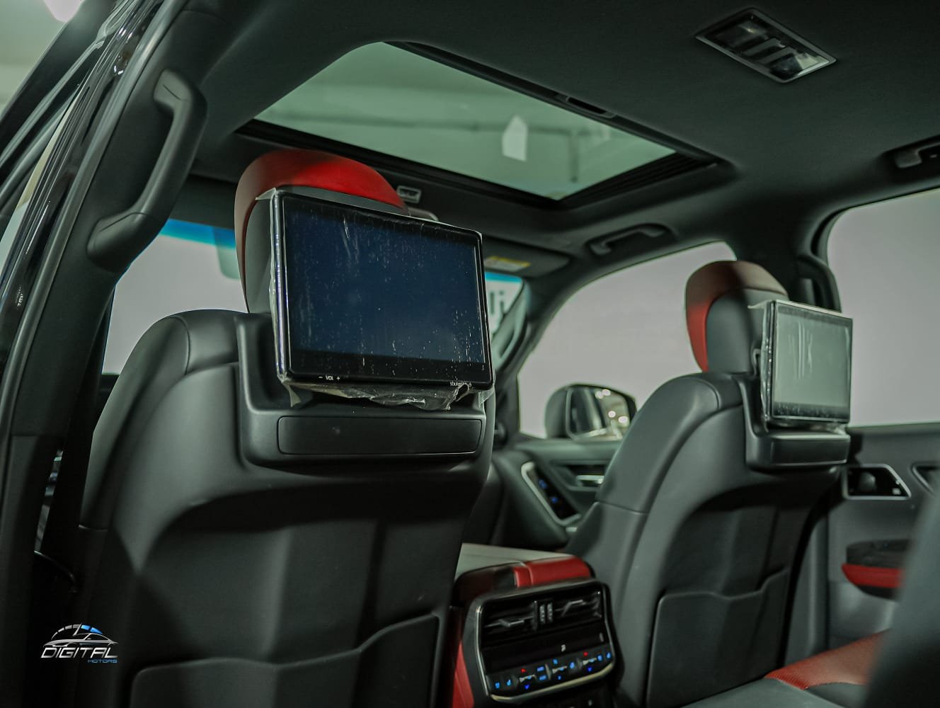 
								Toyota Land Cruiser GR Sport Twin Turbo full									