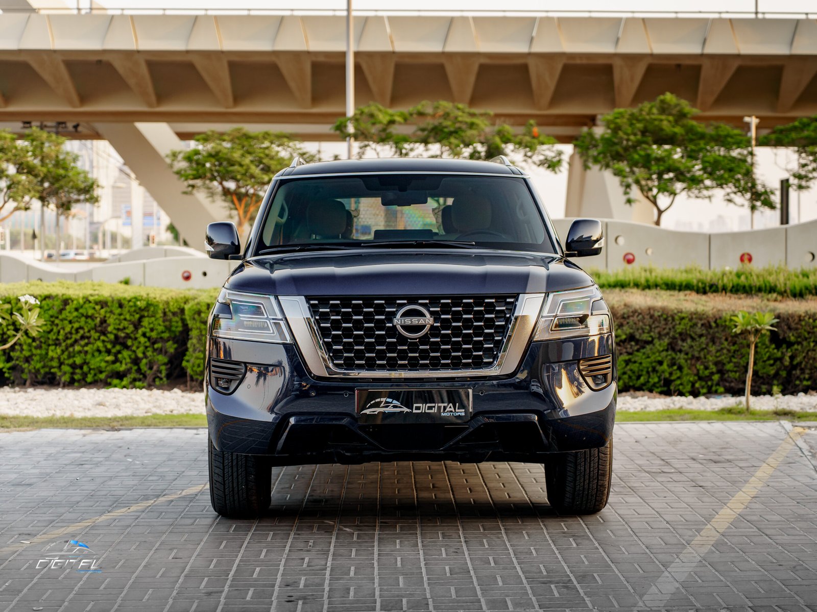 
								Nissan Patrol SE full									