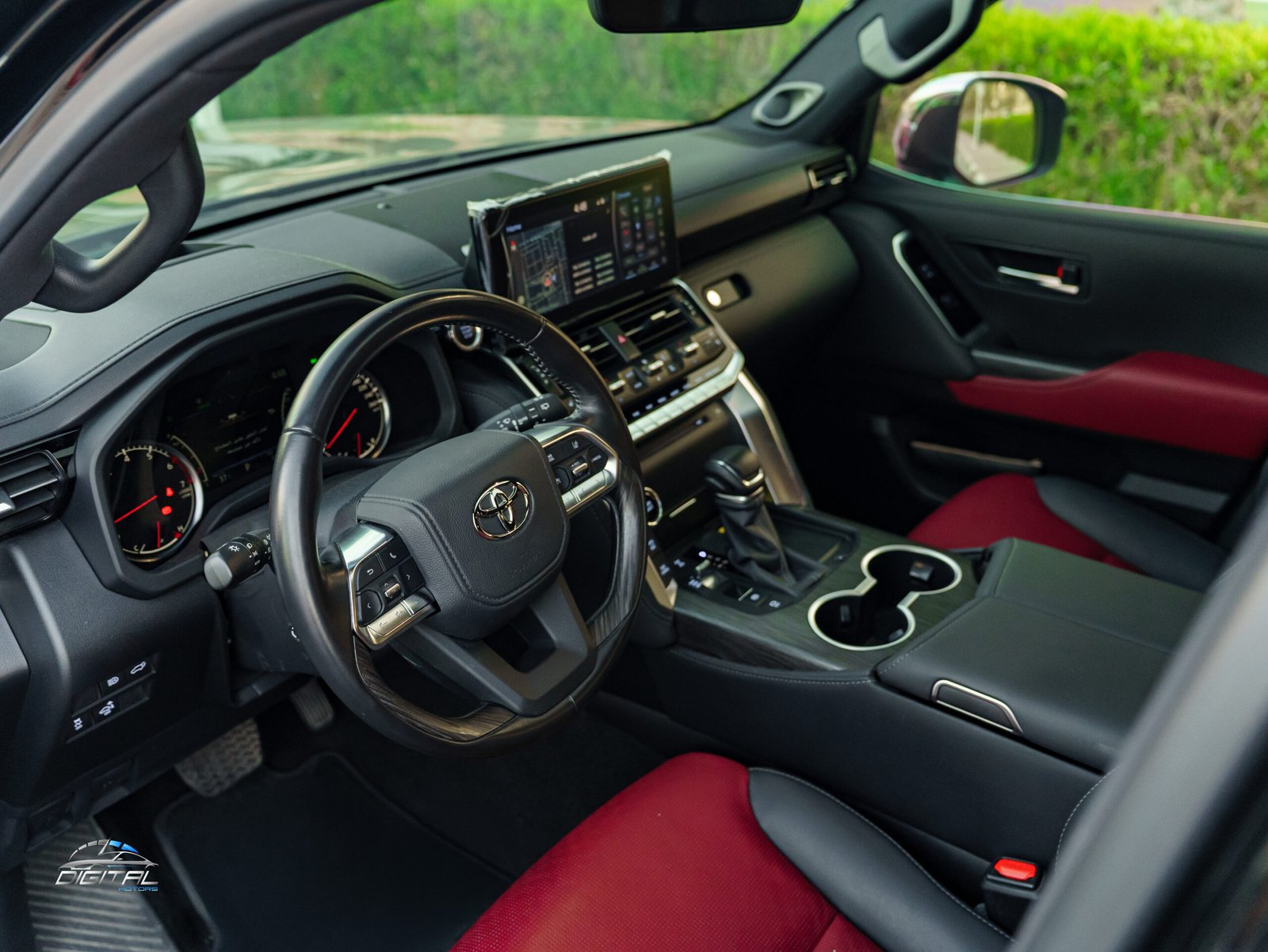 
								Toyota Land Cruiser VXR Twin Turbo full									