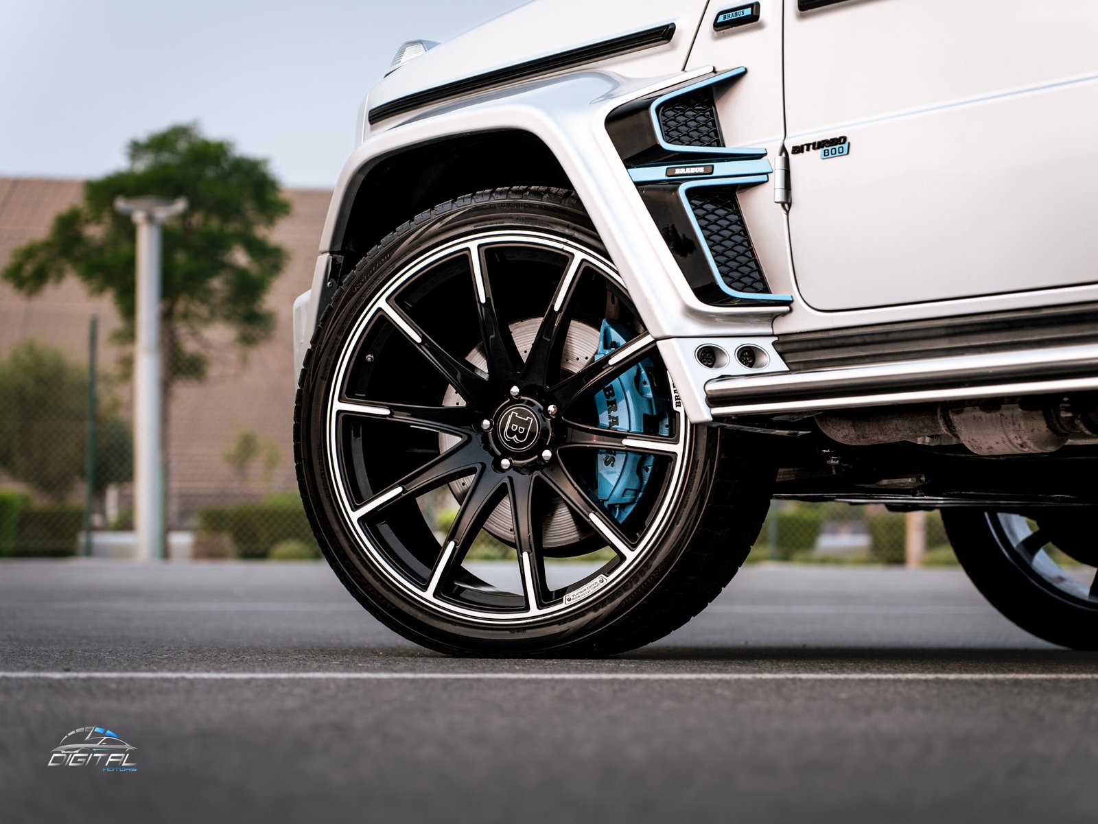 
								Mercedes-Benz G-Class 63 Brabus full									