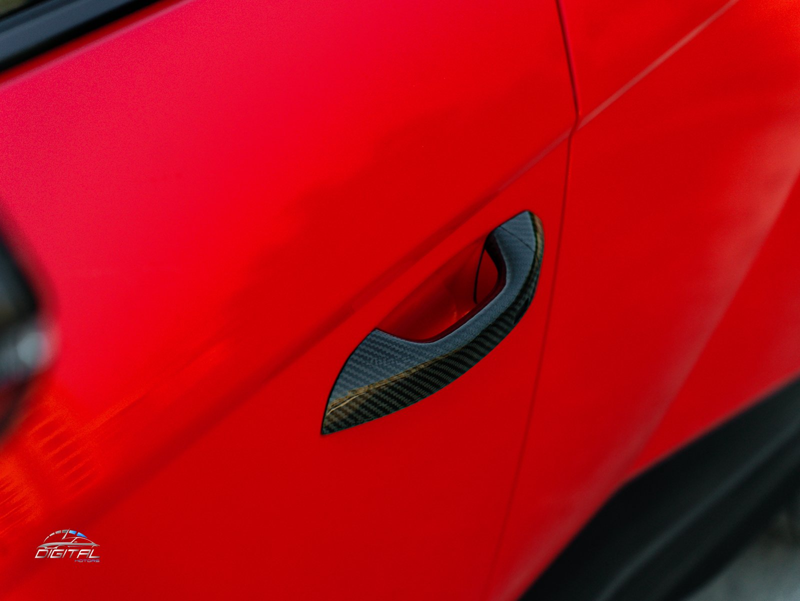 
								Lamborghini Urus full									