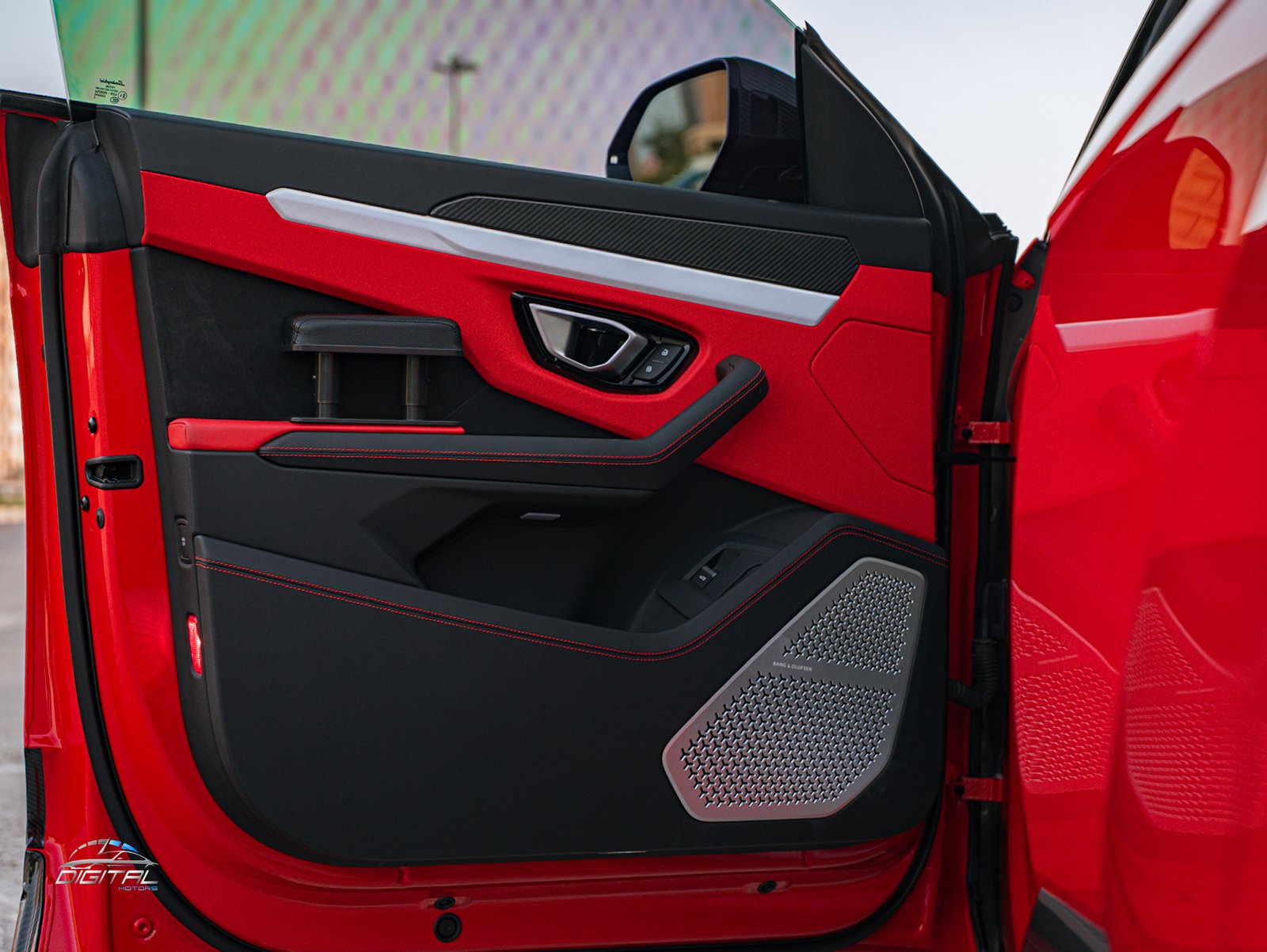 
								Lamborghini Urus full									